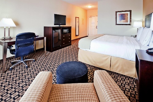 Holiday Inn Express & Suites Clovis image 1