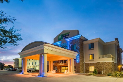 Holiday Inn Express & Suites Clovis image 10