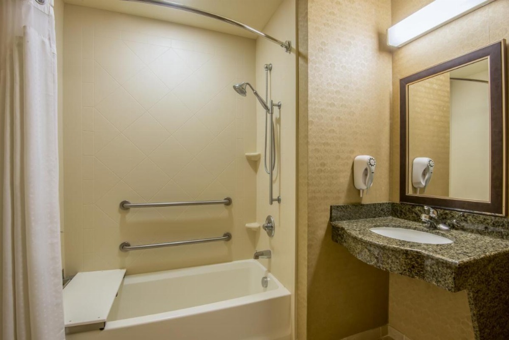 Holiday Inn Express & Suites Clovis Image 17