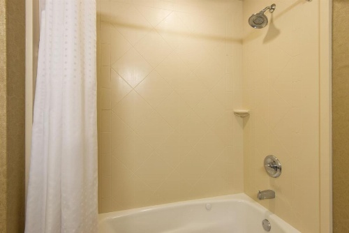 Holiday Inn Express & Suites Clovis image 22