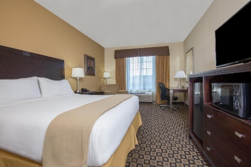 Holiday Inn Express & Suites Clovis image 26