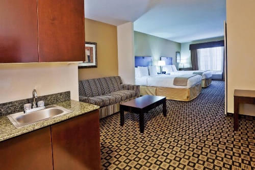 Holiday Inn Express & Suites Clovis image 31