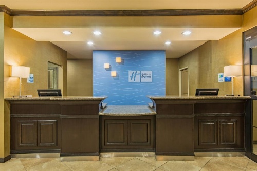 Holiday Inn Express & Suites Clovis image 37