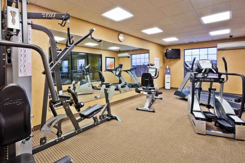 Holiday Inn Express & Suites Clovis Image 38