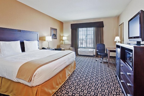 Holiday Inn Express & Suites Clovis image 42